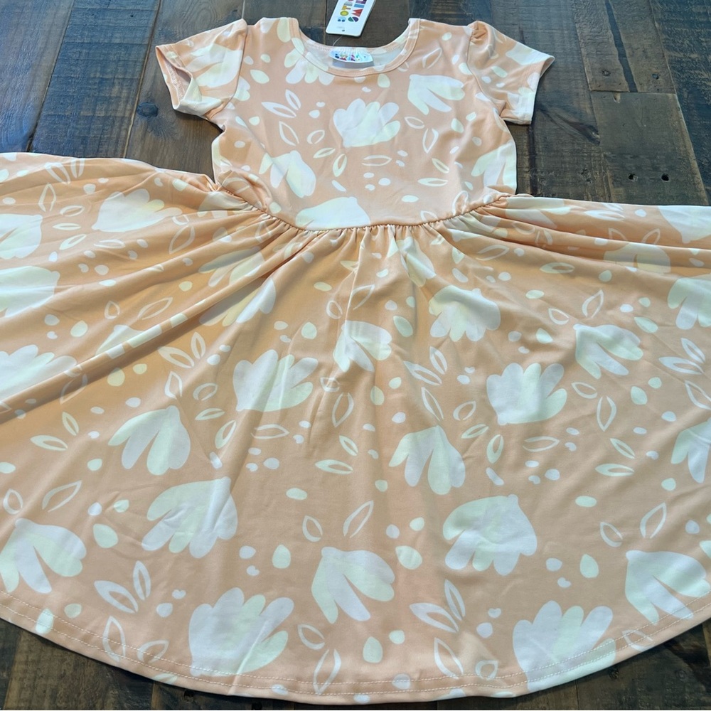 Dot Dot Smile size 7 girls floral Cap sleeve twirl dress new